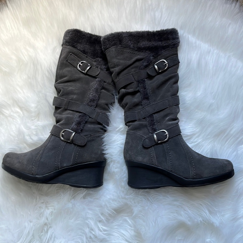 NEW Bare Traps grey Nancy suede wedge boots Size 7 1/2